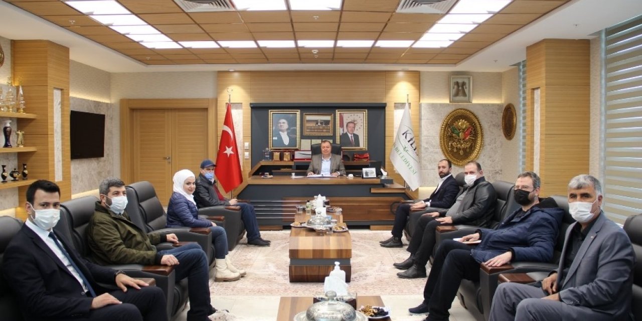 Katar Kızılay’ından Belediye Başkanı Servet’e Ziyaret