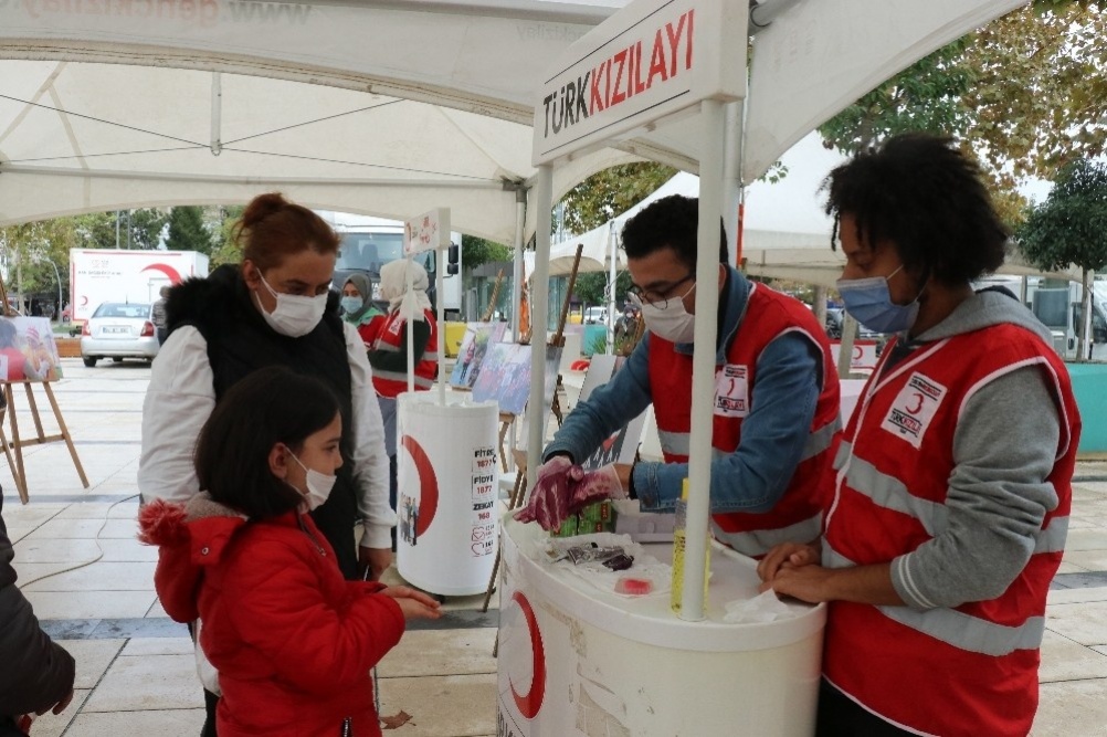 Türk Kızılayı, Kızılay Haftasında Sakarya'da etkinliklerini sürdürdü