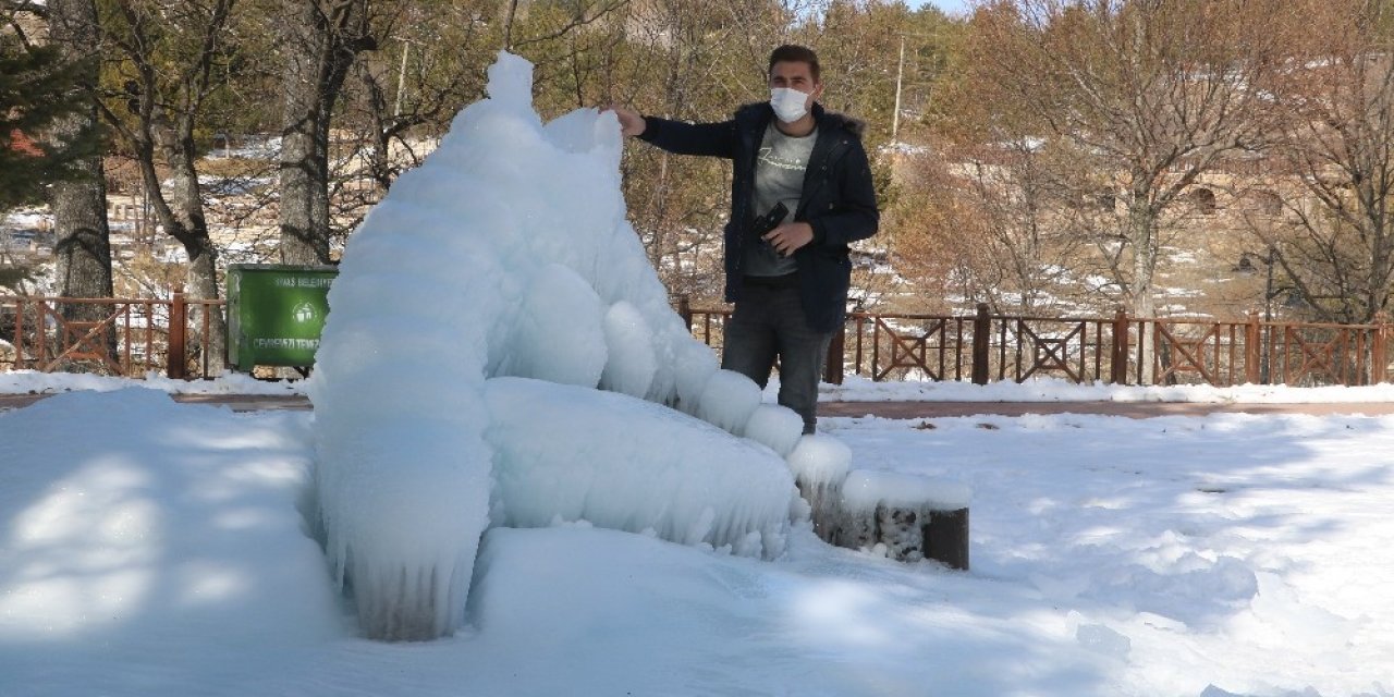 Önce Patladı Sonra Dondu, Ortaya İlginç Görüntüler Çıktı