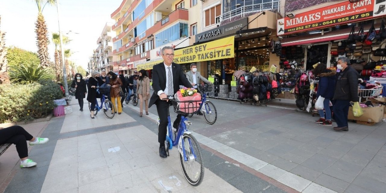 Gaziemir’e Bi̇si̇m Geldi