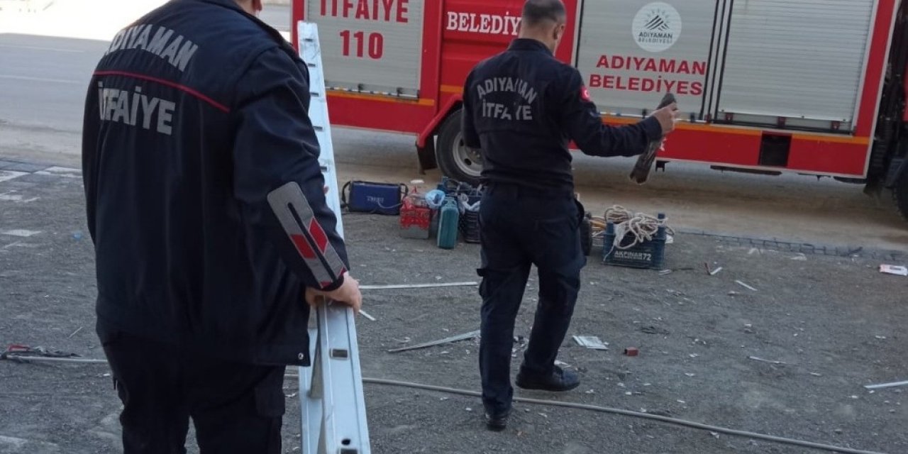 İ̇ş Yerinde Mahsur Kalan Atmaca Kurtarıldı