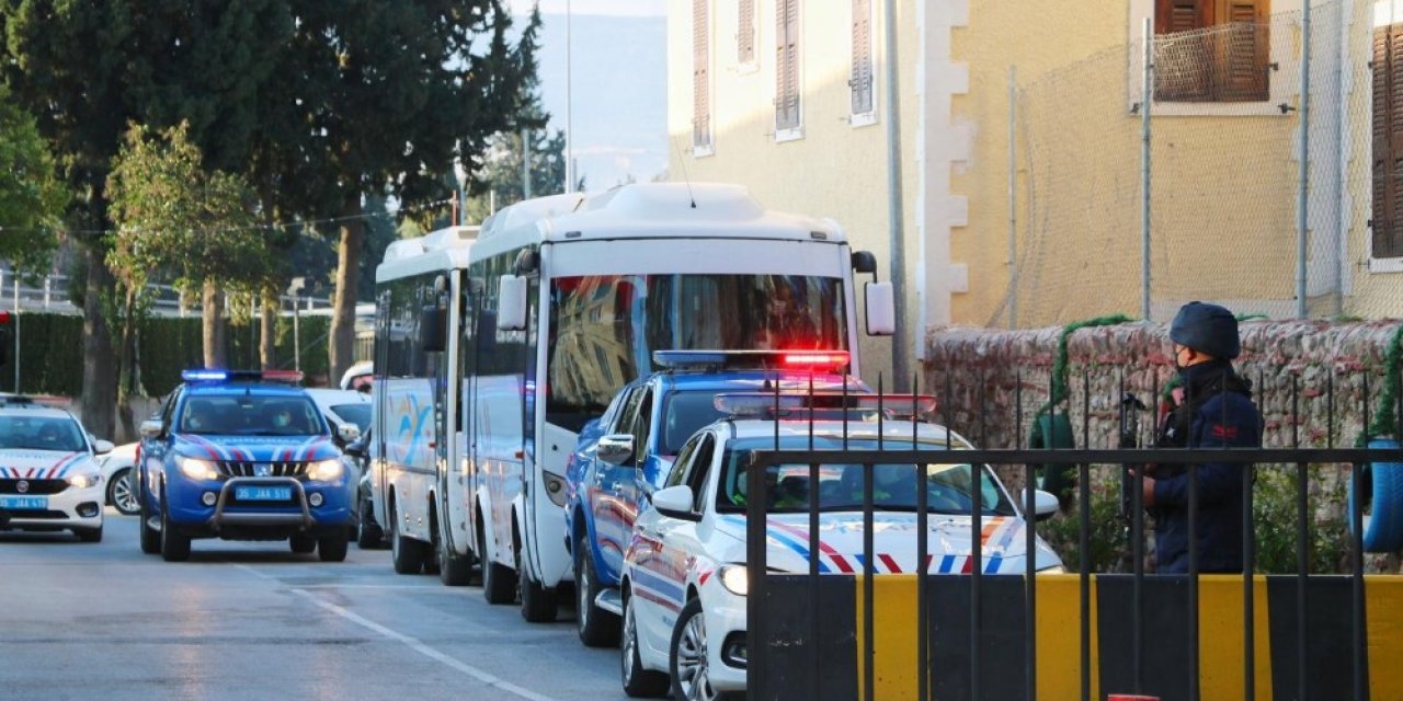Fetö Şüphelileri Adliyeye Sevk Edildi