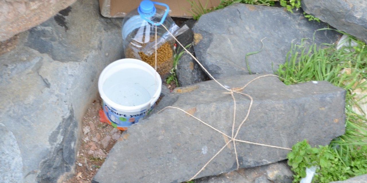 Kaybolan Mama Kaplarına İp Ve Taşlı Çözüm