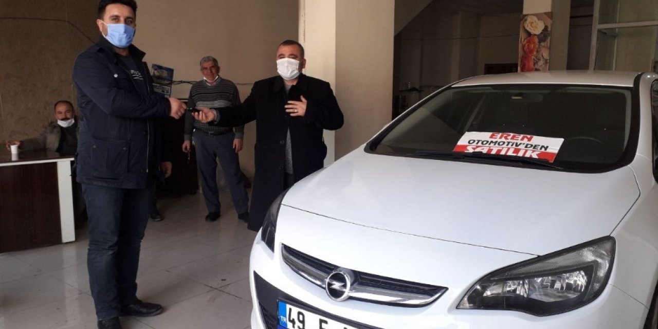 İ̇kinci El Otomobil Almak İçin Kilometrelerce Yol Geldiler