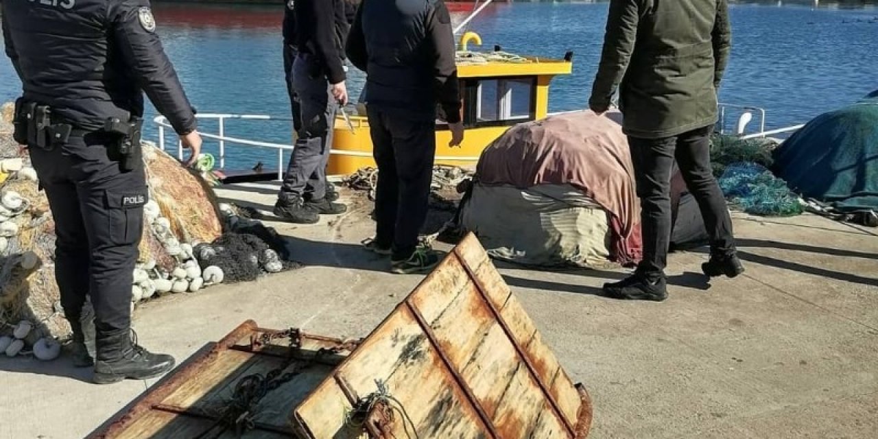 Denizde Gizlenmiş 2 Adet Trol Kapısı Bulundu