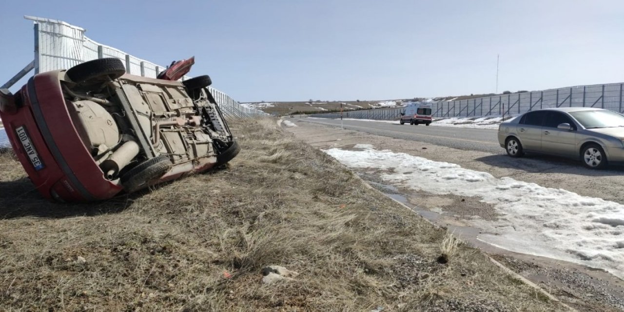 Malatya’da 112 Personelleri Kaza Yaptı