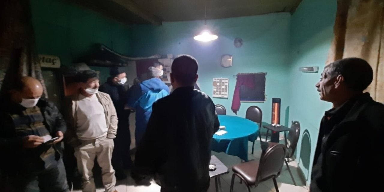 Sakarya’da Kıraathane Baskınında Ceza Yağdı