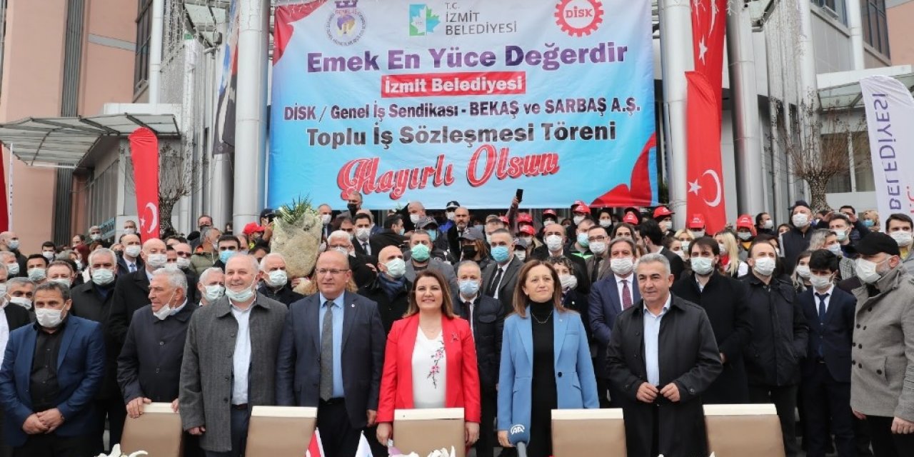 İ̇zmit Belediyesi İşçilerine 1 Mayıs İkramiyesi