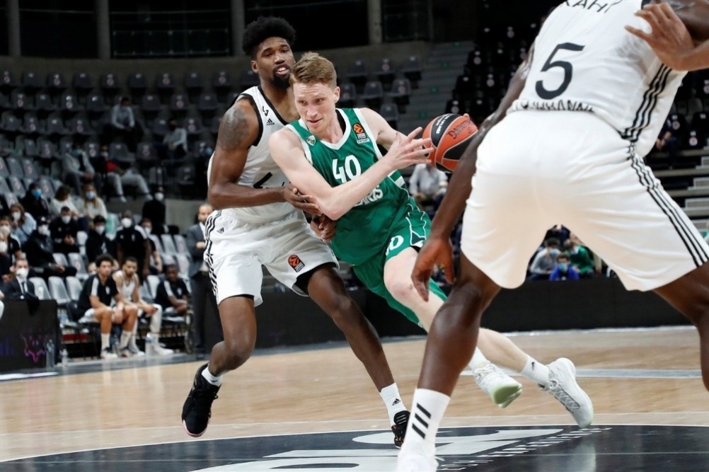 THY Euroleague’de 6. haftanın en değerli oyuncuları Zalgiris Kaunas’ın Litvanyalı oyuncusu Marius Grigonis ile Barcelona’nın İspanyol oyuncusu Nikola Mirotic seçildi.