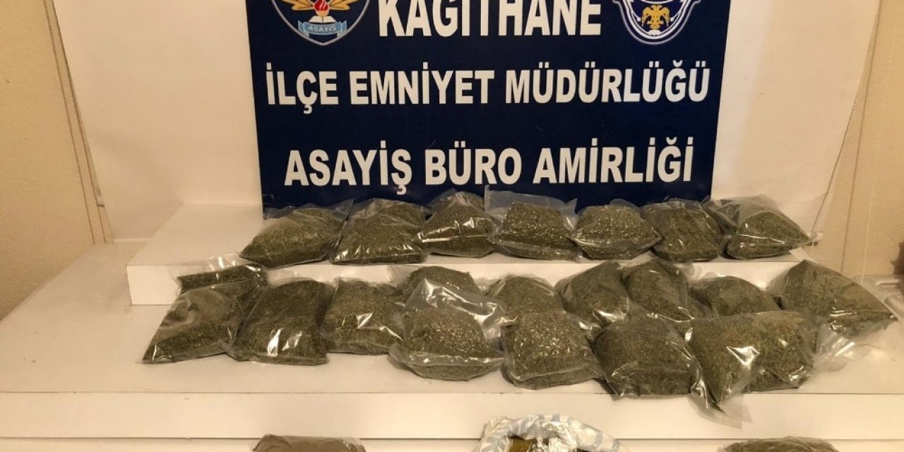Süpürgenin İçinden Uyuşturucu Madde Çıktı