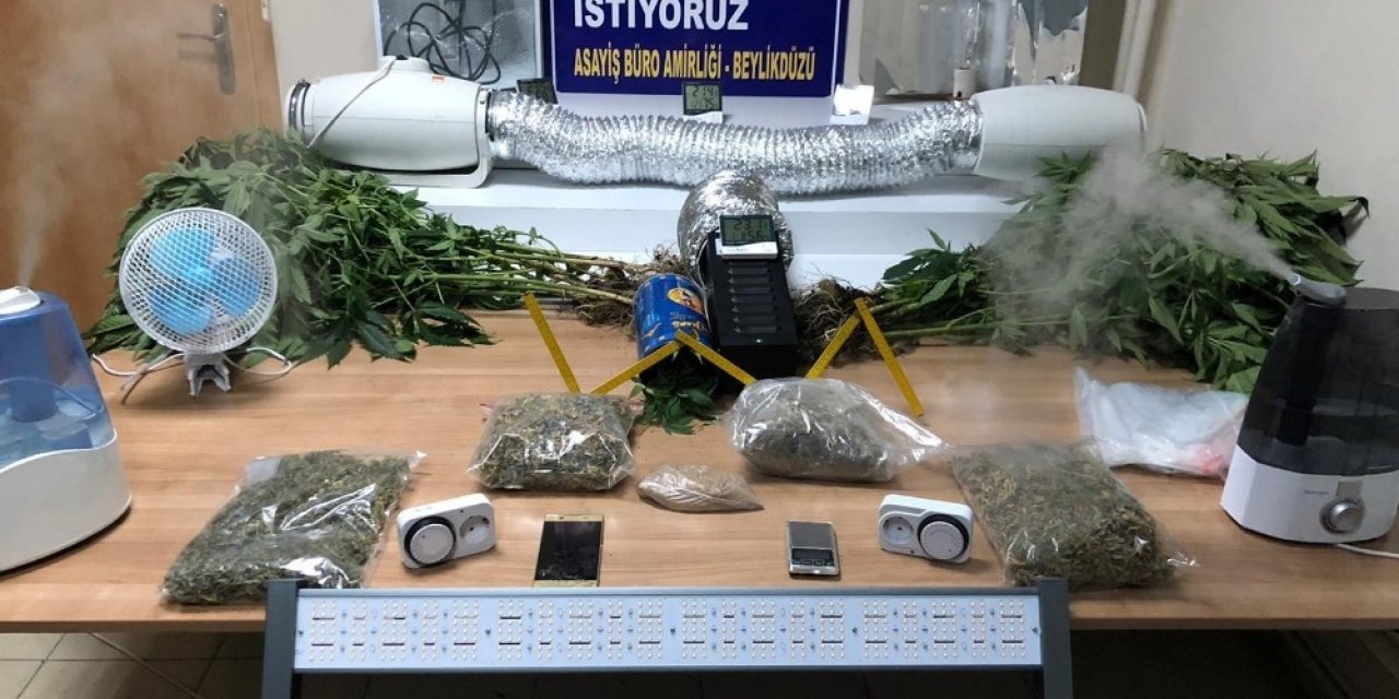 Beylikdüzü’nde Seraya Çevrilen Evin Çatısında Uyuşturucu Ele Geçirildi