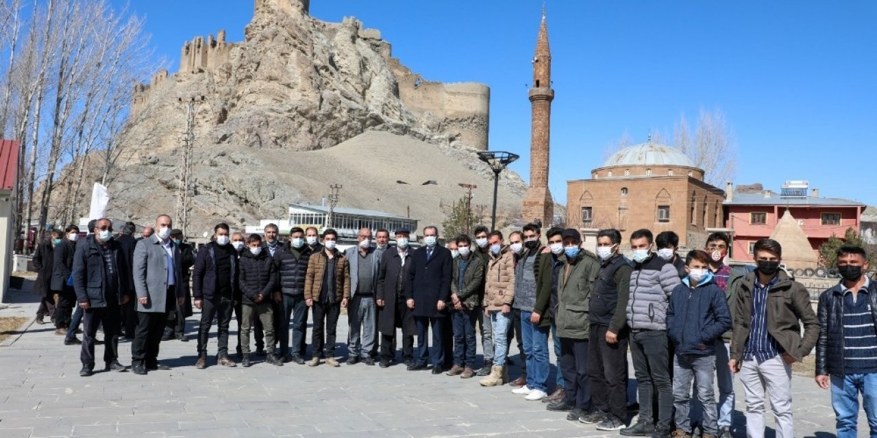 Başkan Tanış: “yatırımlarla Hoşab Mahallesi’nin Çehresini Değiştireceğiz”