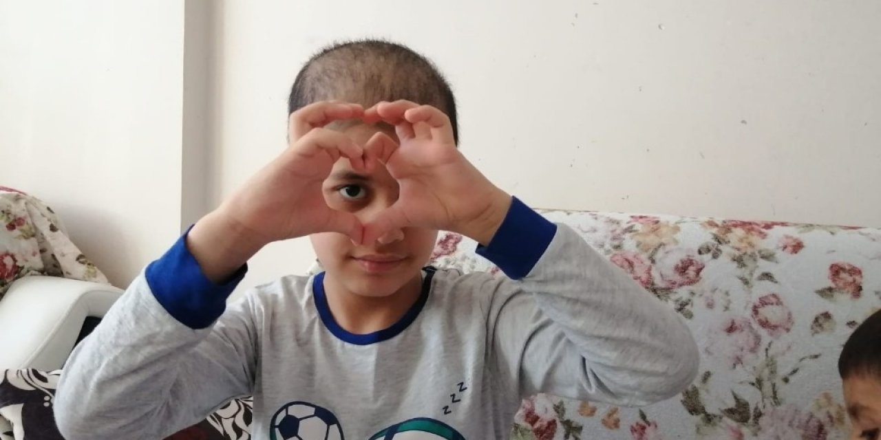 Küçük Taha, Tedavisini Üstlenen Cumhurbaşkanı Erdoğan’ın Doğum Gününü Kutladı