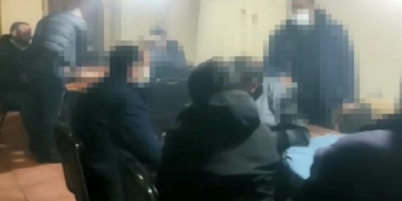 Kapalı Kahvehaneye Kumar Baskınında 12 Kişi Suçüstü Yakalandı