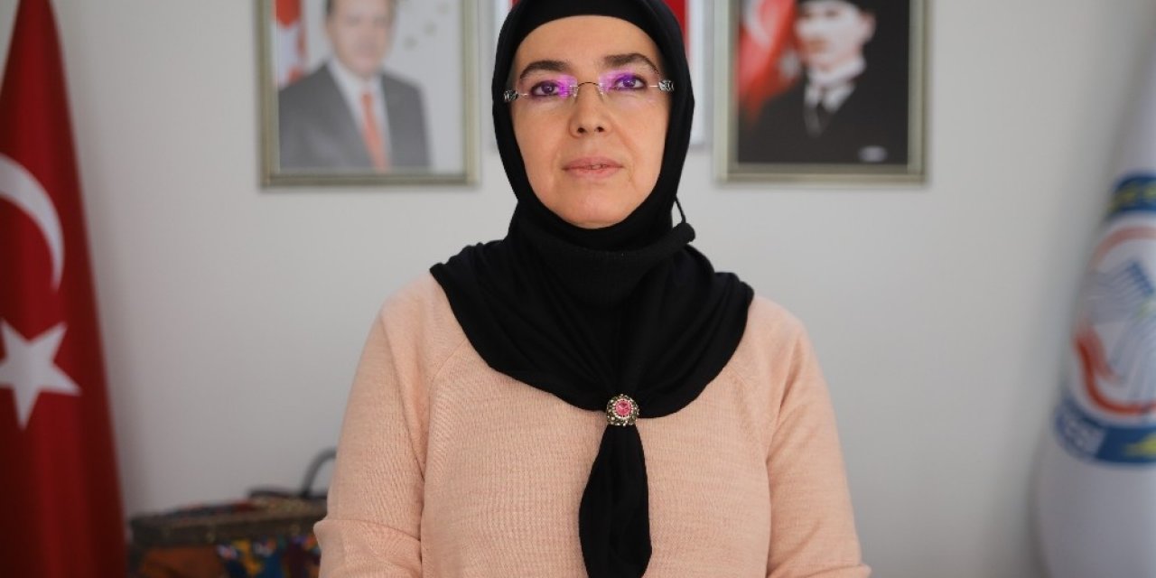 28 Şubat Mağduru, Türkiye’nin İlk Başörtülü Başkanı, İki Dönemdir Hizmet Ediyor