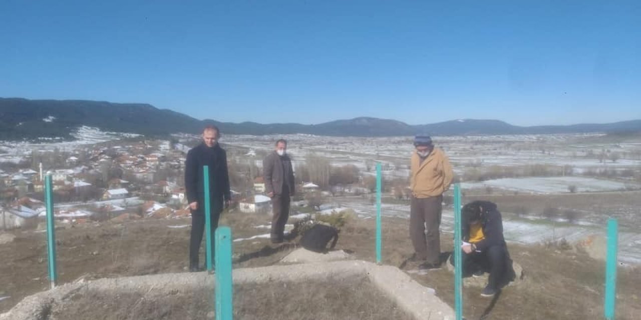 Dumlupınar’da Şehitlik Bakım Ve Onarım Çalışmaları