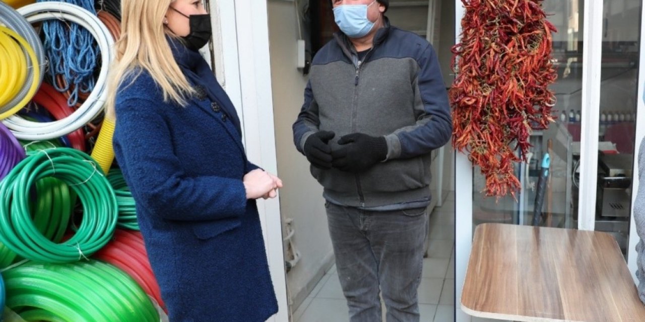 Başkanın Esnaf Ziyaretinde Duygusal Anlar Yaşandı