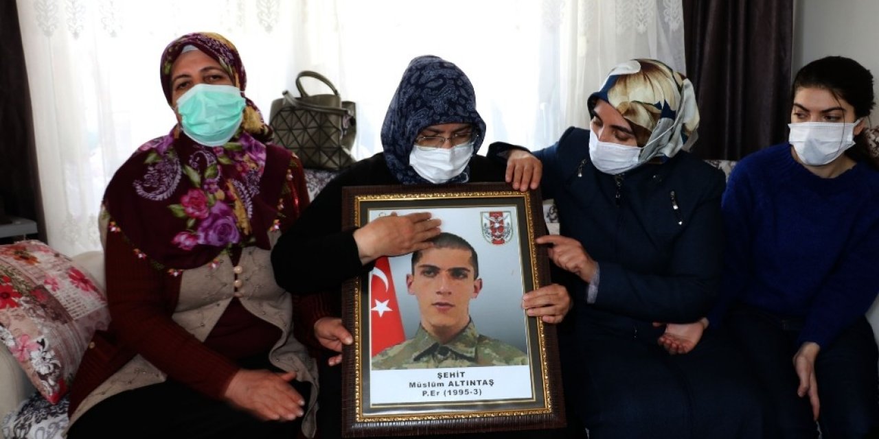 Evlat Nöbetindeki Ailelerden Gara Şehitlerinin Ailelerine Ziyaret