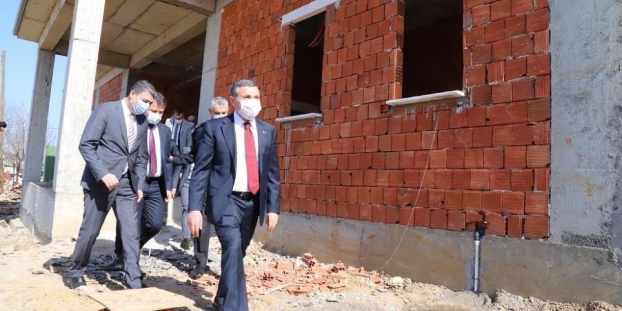 Vali Atay Yapımı Süren Merkezde İncelemelerde Bulundu
