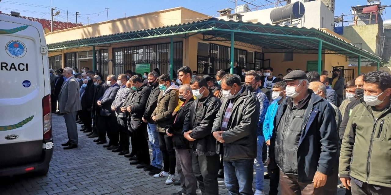 Mersin’de Yanarak Ölen 2 Küçük Kardeş Gözyaşları Arasında Toprağa Verildi