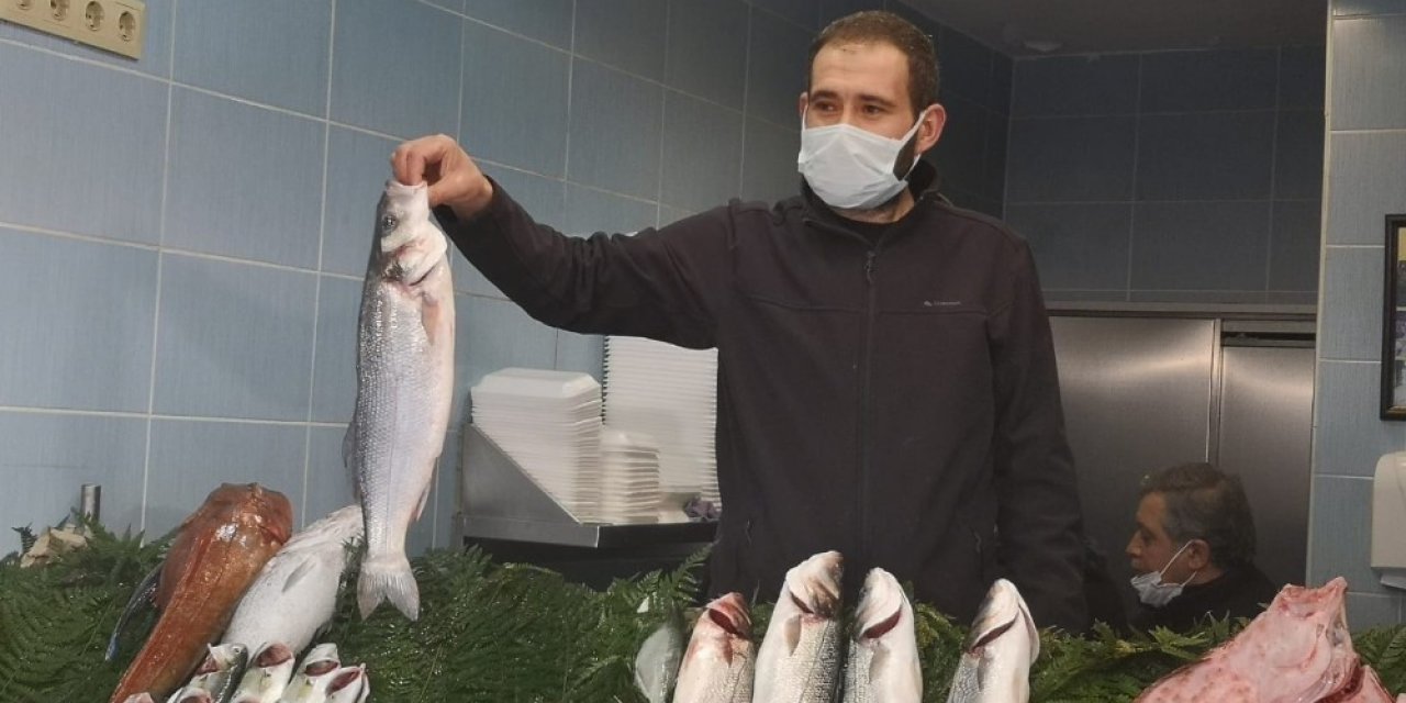 Cumhurbaşkanı Erdoğan, Çengelköy’de Balık Aldı