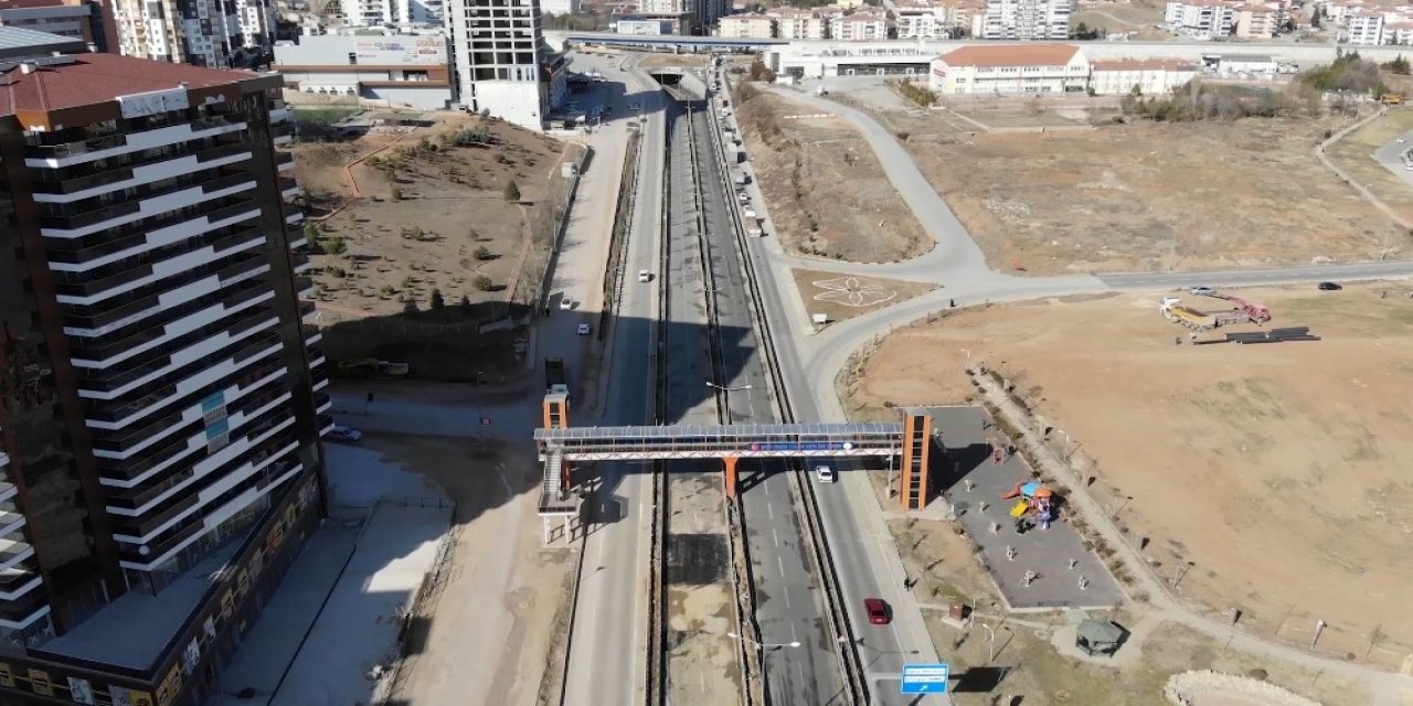 Kilit Kavşaktaki Çalışma 20 Saat Sürdü: Ankara-kayseri Kara Yolu Ulaşıma Açıldı