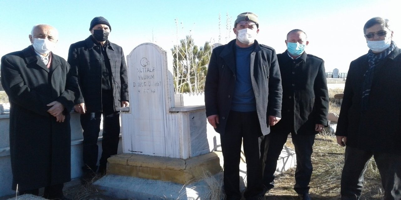 28 Şubat Mağduru Binbaşı Mezarı Başında Anıldı