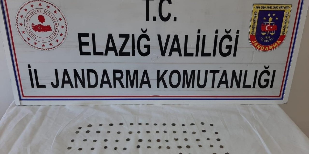Jandarma Alıcılı Kılığında 103 Adet Tarihi Obje Ele Geçirdi