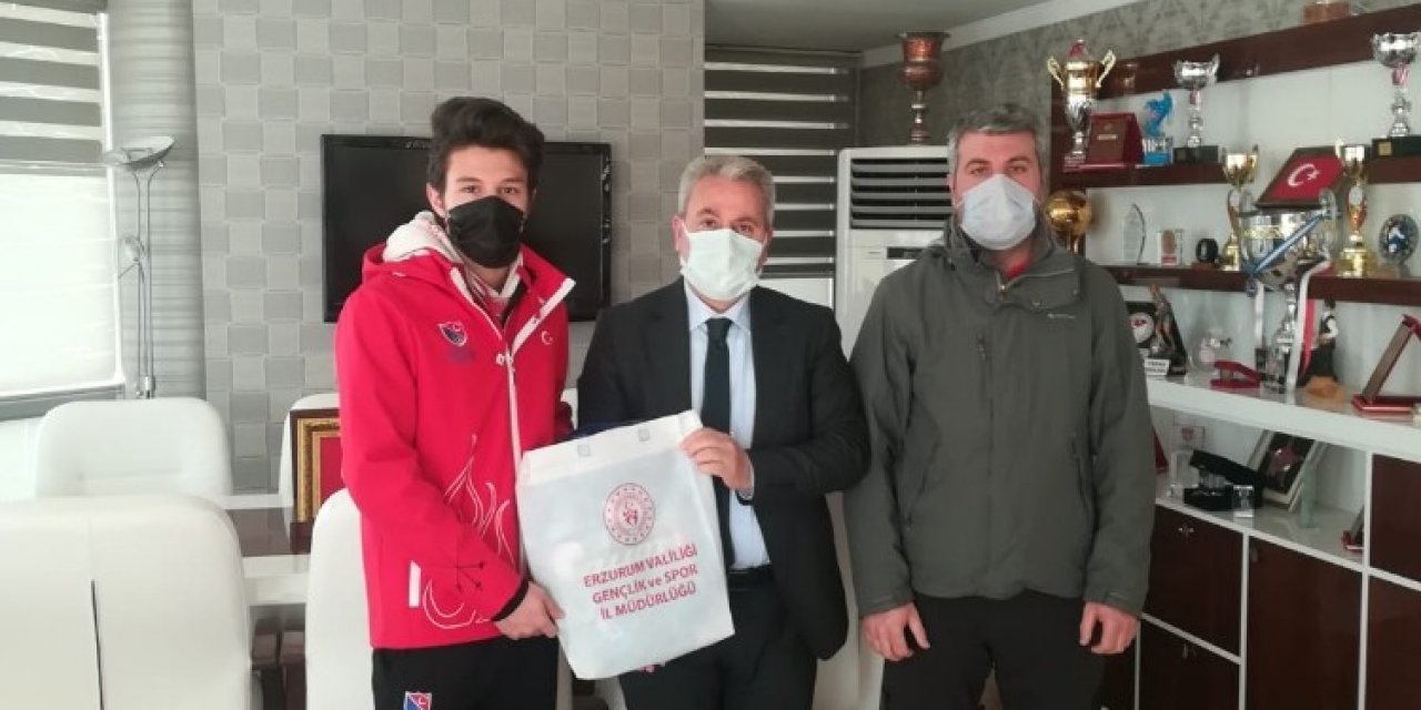 Taşkesenligil, Akal’a Başarı Diledi