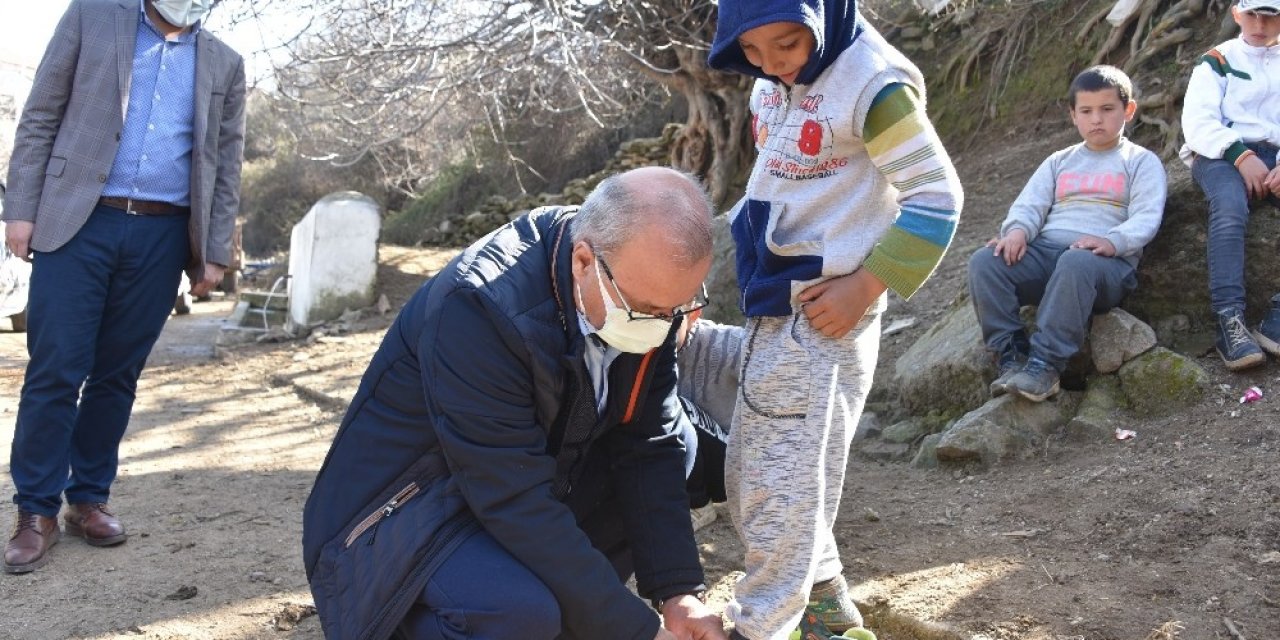 Başkan Kayda Çocukları Sevindirdi