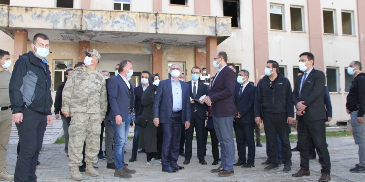 Vali Karaloğlu, Bismil’de Yapımı Devam Eden Projeleri İnceledi