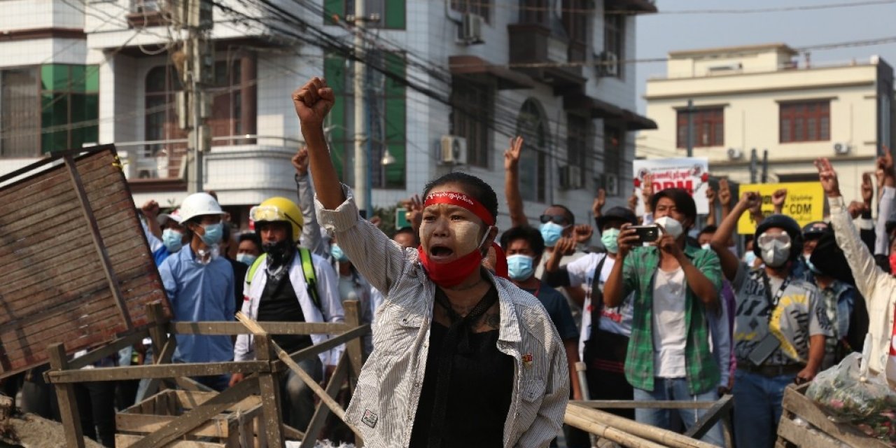 Myanmar’daki Protestolarda 6 Kişi Öldü