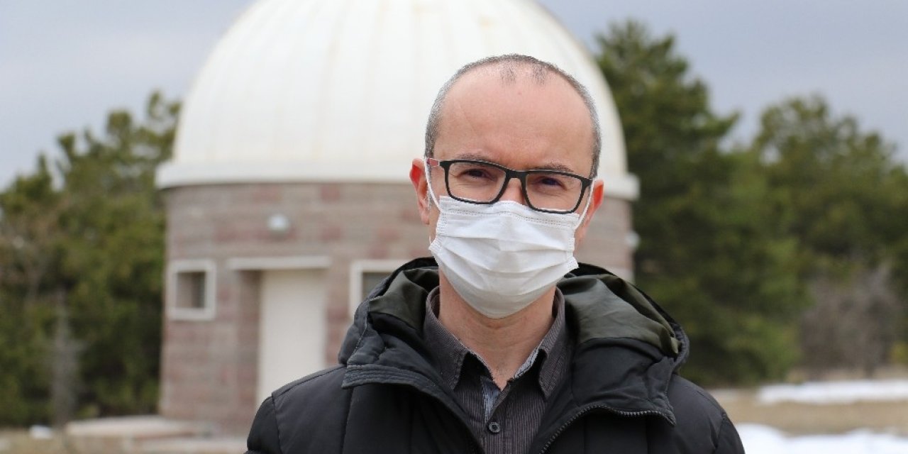 Uzay Bilimleri Uzmanından ’meteor Düştü’ İddiaları Hakkında Açıklama