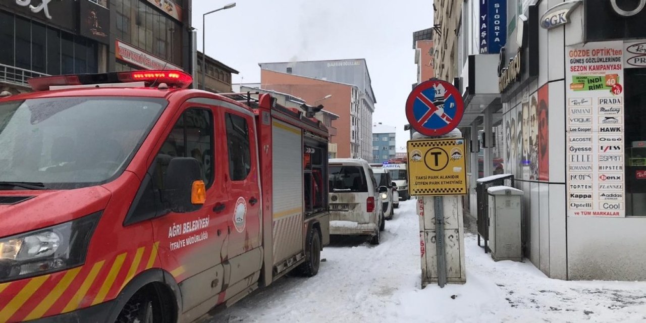 Ağrı’da, İntihara Kalkışan Genç Kız Kurtarıldı