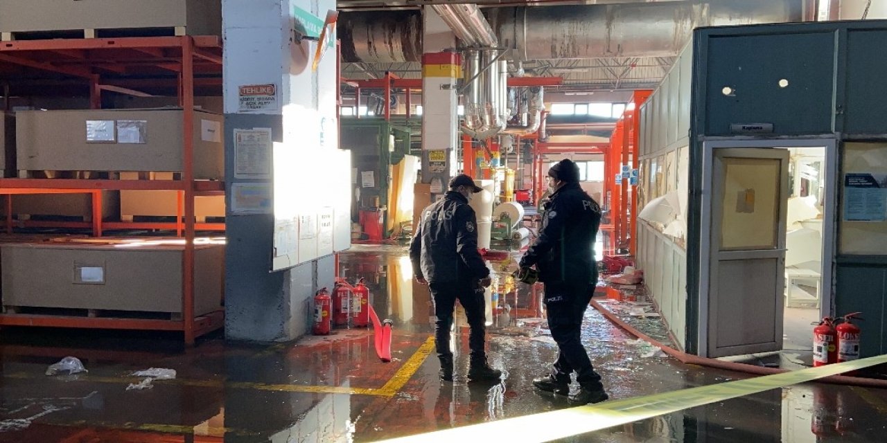 Arnavutköy’de Deri Fabrikasında Yağ Kazanı Patladı: 3 Yaralı