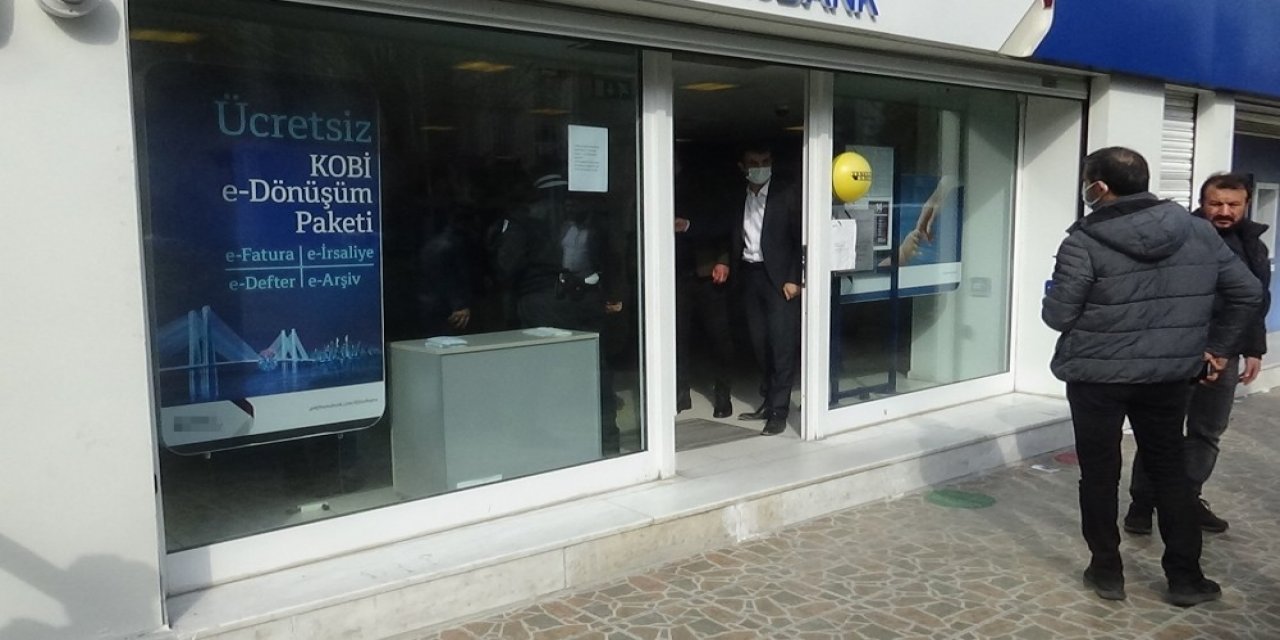 Diyarbakır’da Banka Soygunu Girişimi: Müşteri Gibi Gelip Bankayı Soymaya Çalıştı