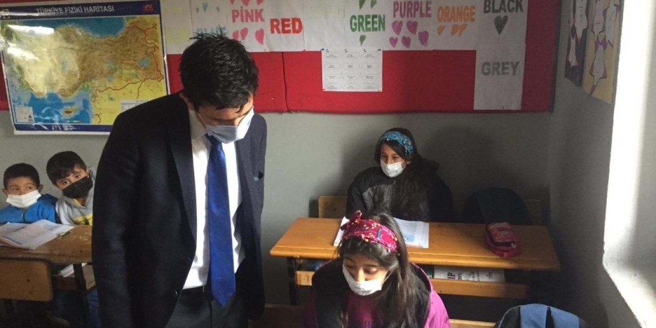 Ergani Kaymakamı Öztürk Öğrencilerle Buluştu
