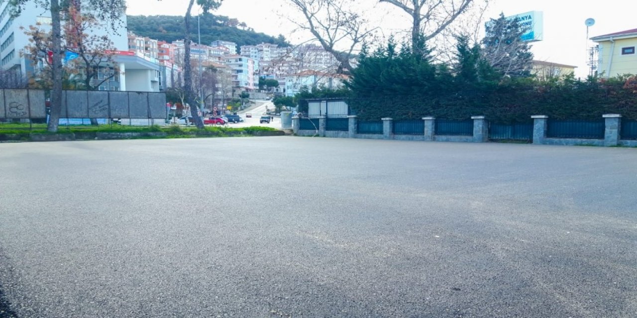 Mudanya Basketbol Sahası Yenileniyor