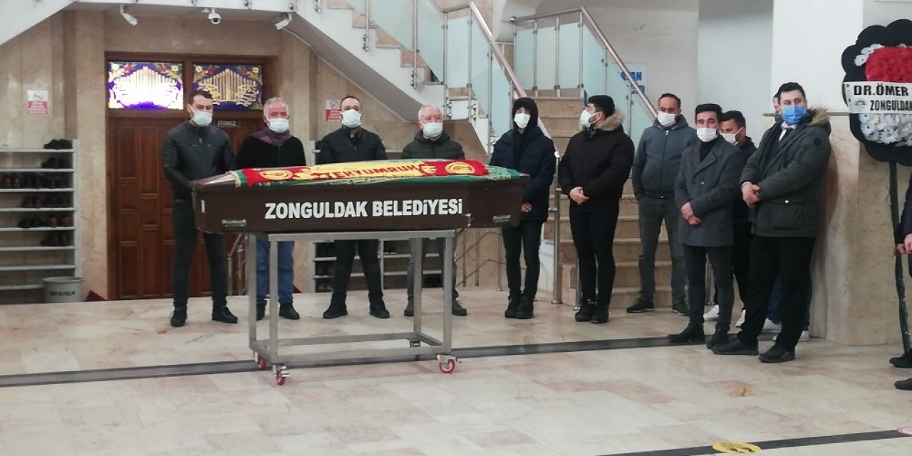 Balkondan Düşerek Hayatını Kaybeden Genç Son Yolculuğuna Uğurlandı