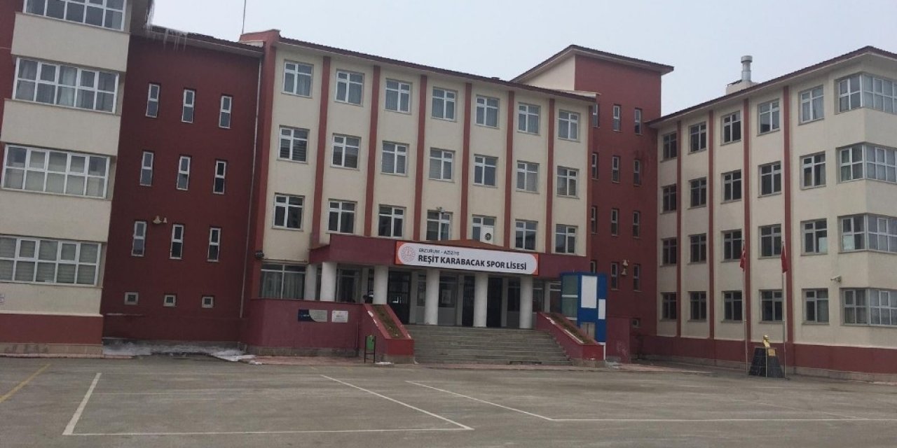 Milli Güreşçi Karabacak’a Erzurum Milli Eğitimden Vefa