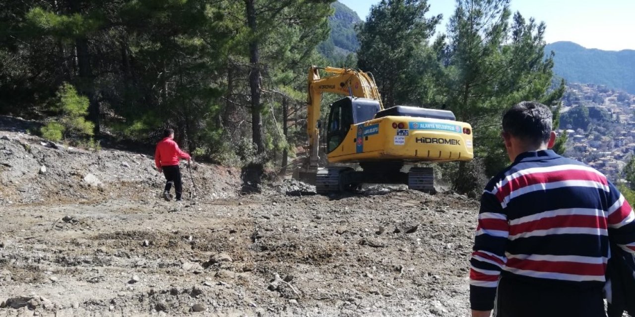 Mahmutseydi Mahallesi’nin Yeni Yolu Kullanıma Açıldı