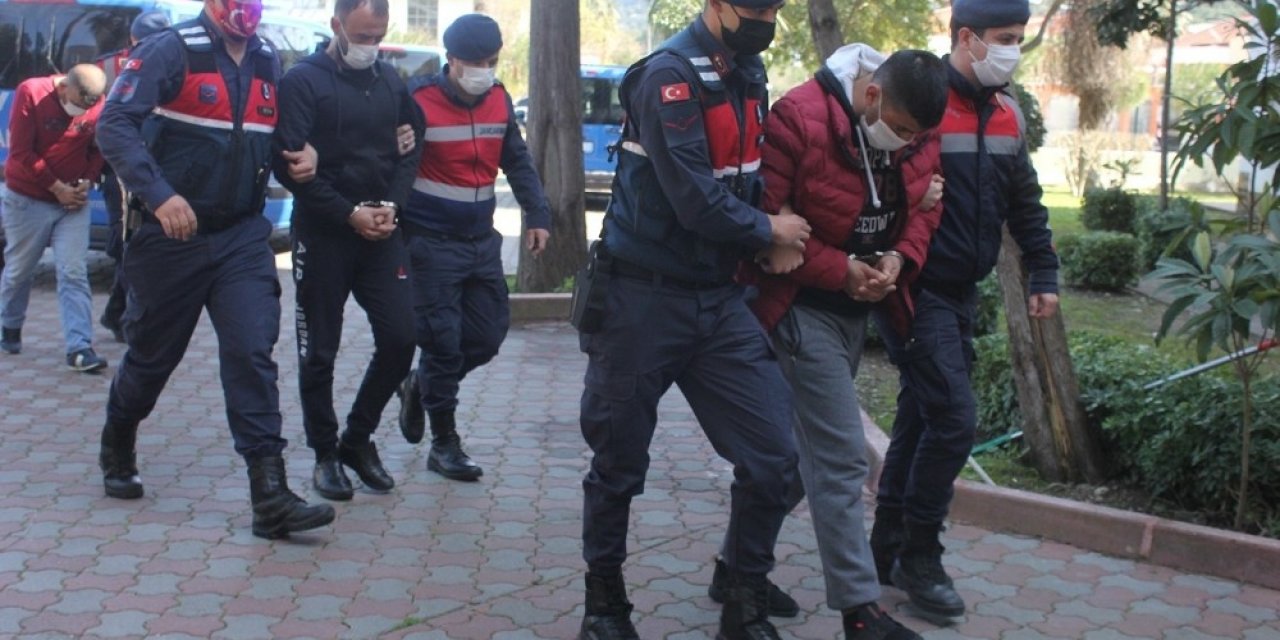 Antalya’da İnsan Kaçakçılığı İddiasına 11 Tutuklama