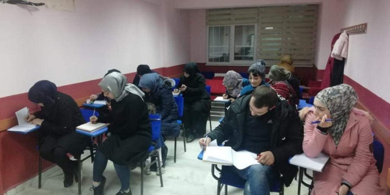 Nazilli’deki Yabancılar Türkçe Eğitim Aldı