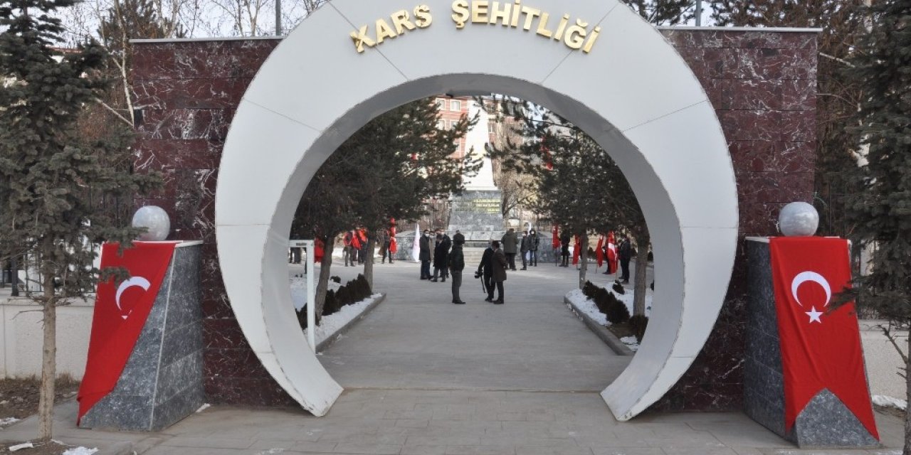 Ay-yıldızlı Bayrak Kars’tan Yola Çıktı