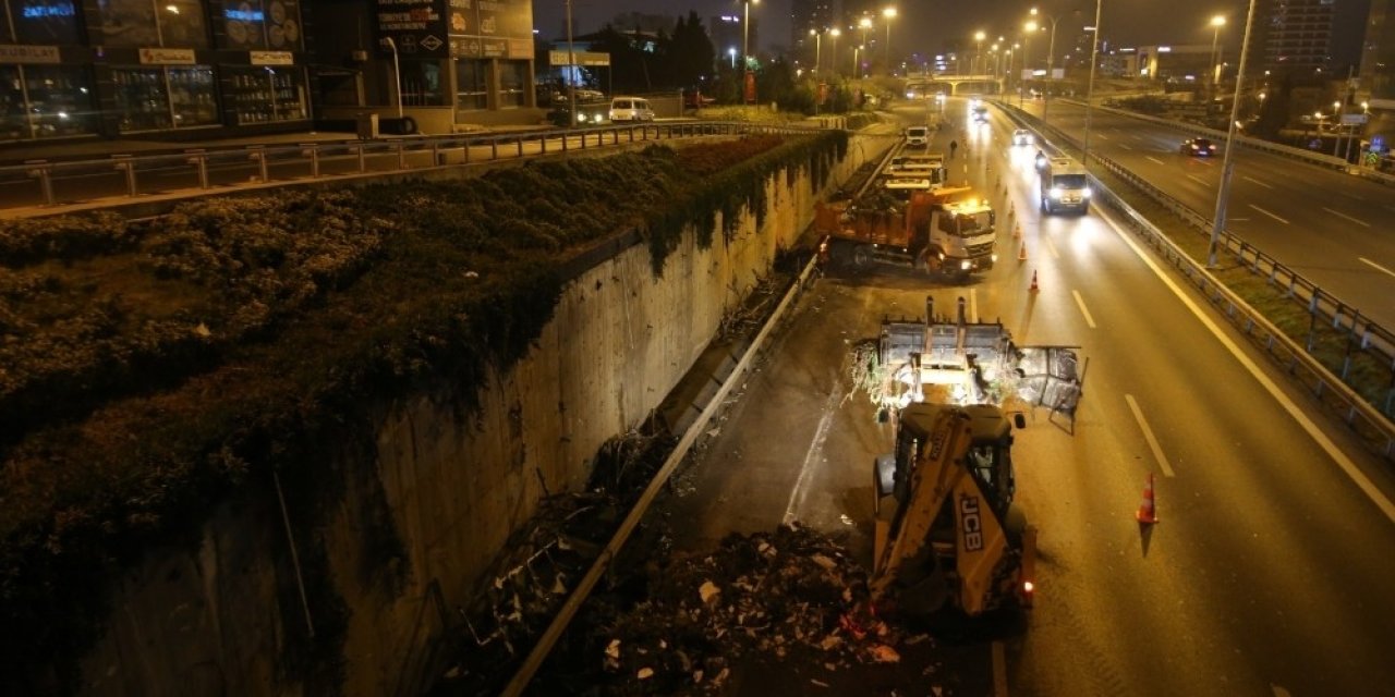 İ̇bb’den İ̇stanbul’un Dikey ‘bahçelerine’ Gece Yarısı Operasyonu