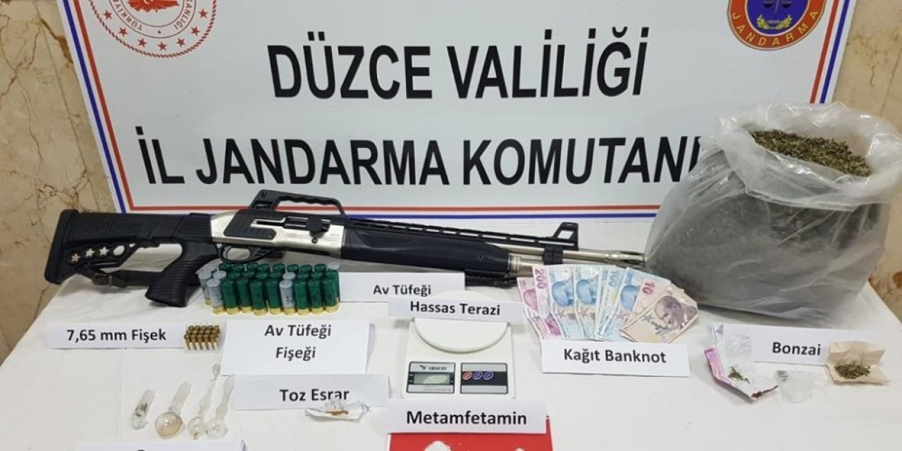 Düzce’de Uyuşturucu Operasyonu: 4 Şüpheli Yakalandı