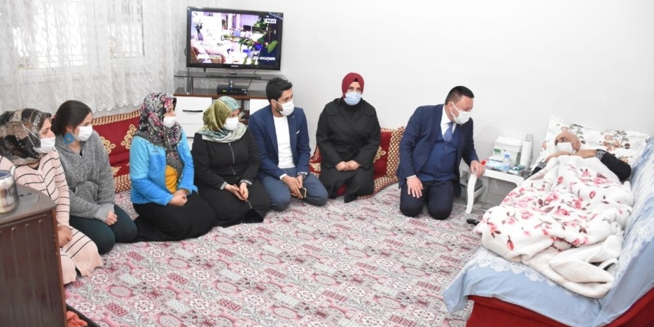 Başkan Beyoğlu’ndan Kanser Hastasına Moral Ziyareti