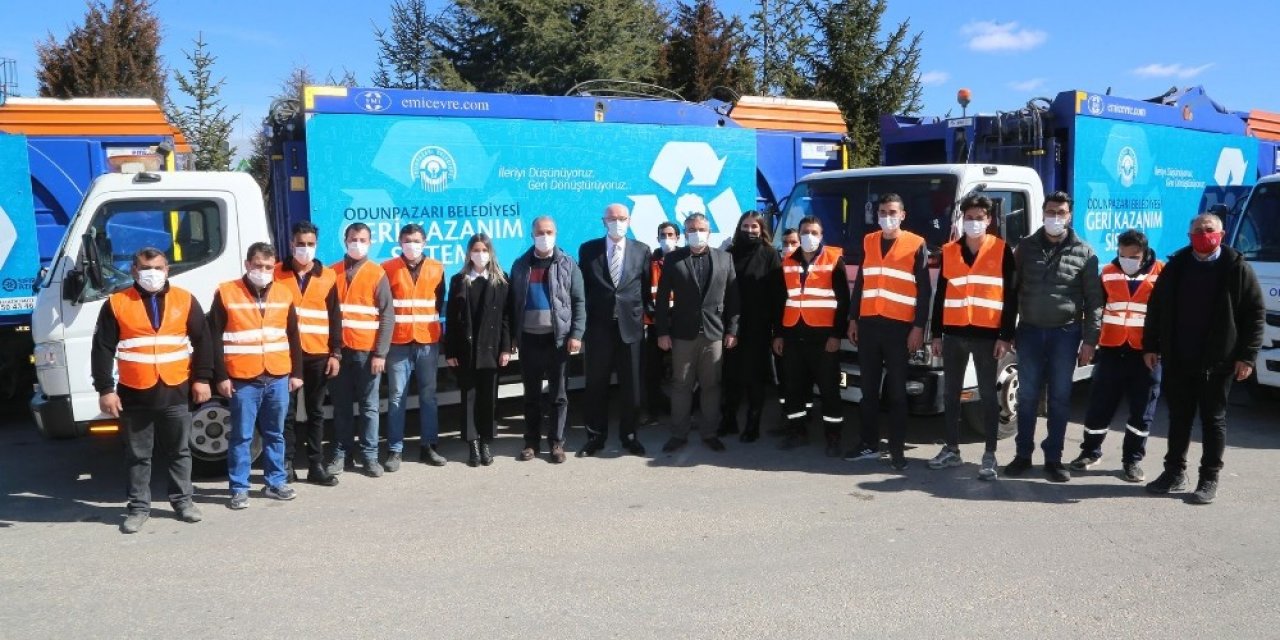 Başkan Kurt, Geri Dönüşüm Tesisini Gezdi