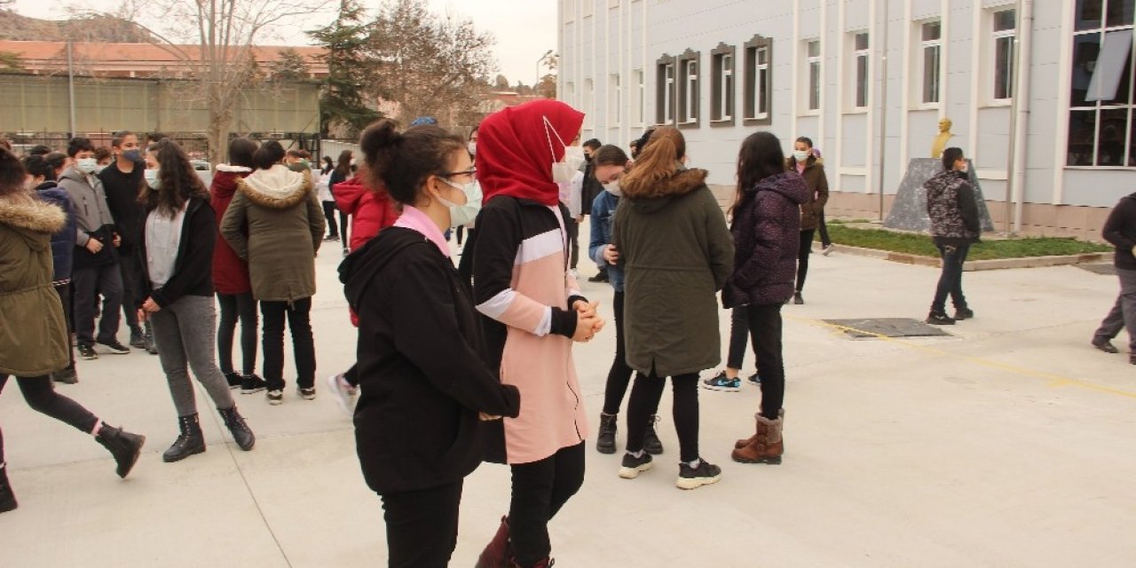 Afyonkarahisar’da 40 Bin Öğrenci Yüz Yüze Eğitime Başladı