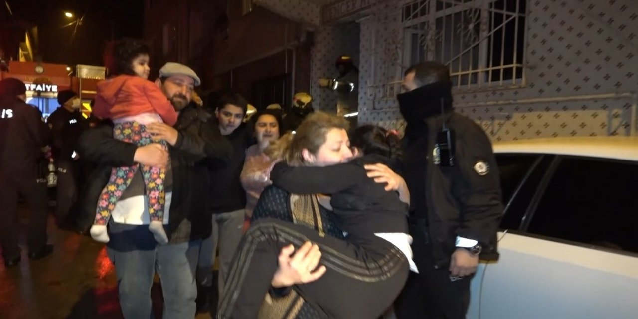 3 Katlı Apartmanda Korkutan Yangın: 5’i Çocuk 8 Kişi Dumandan Etkilendi